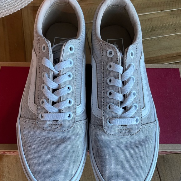 Vans- Women Taupe Ward 7.5 - Picture 3 of 5